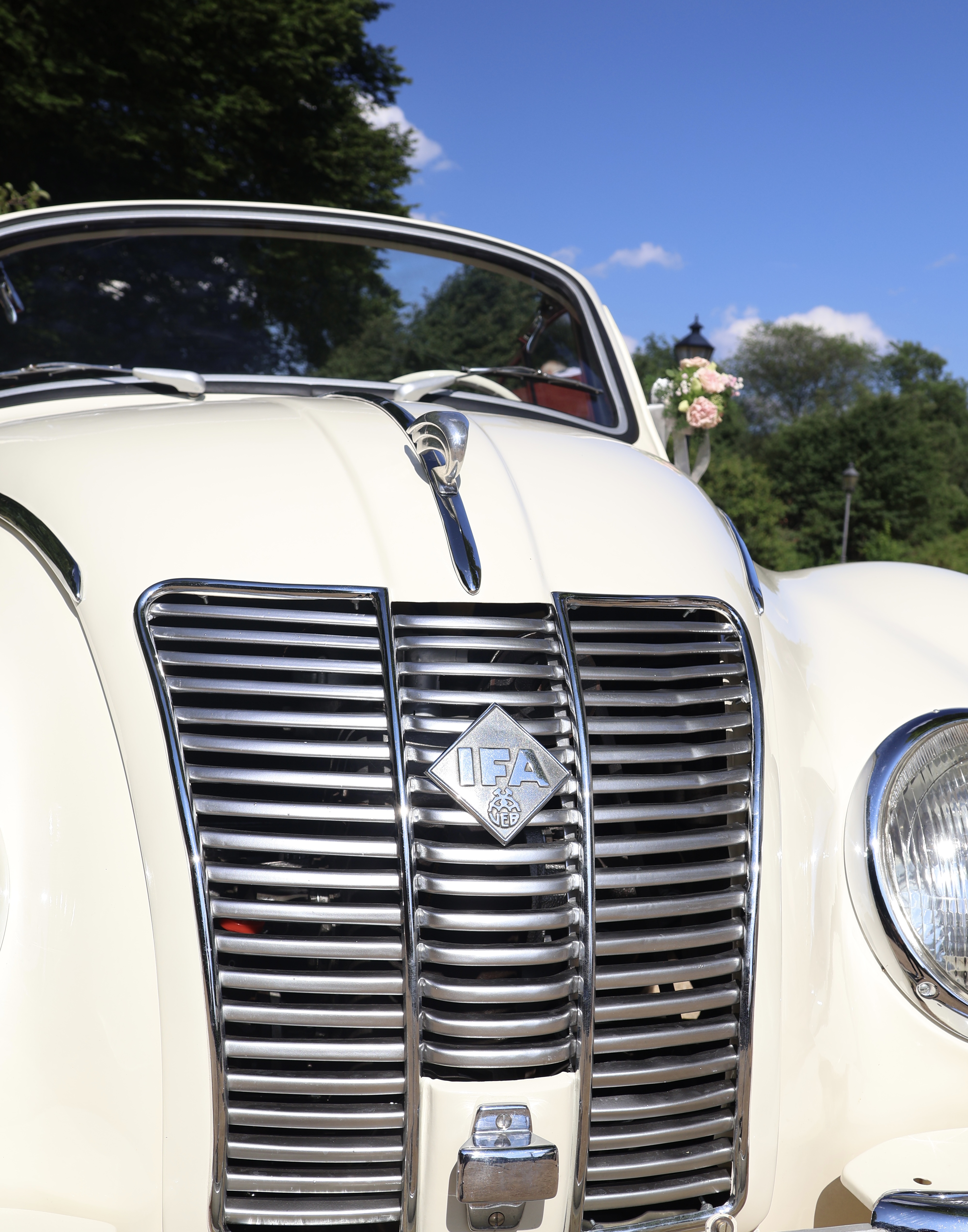 IFA F9 Cabrio - Nostalgischer Oldtimer für Hochzeitsfeiern