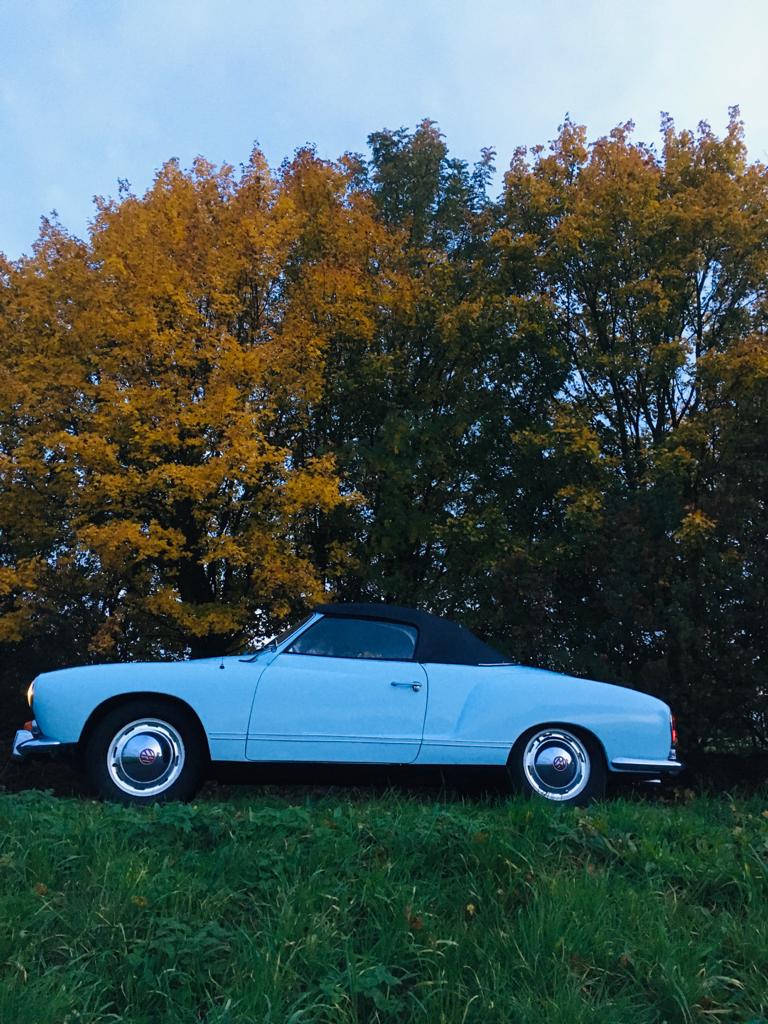 VW Karmann Ghia – Perfekt für stilvolle Hochzeitsfahrten